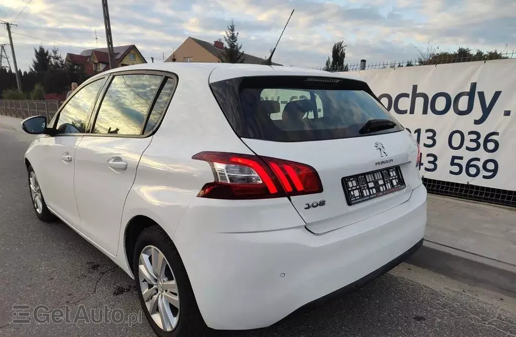 PEUGEOT 308 