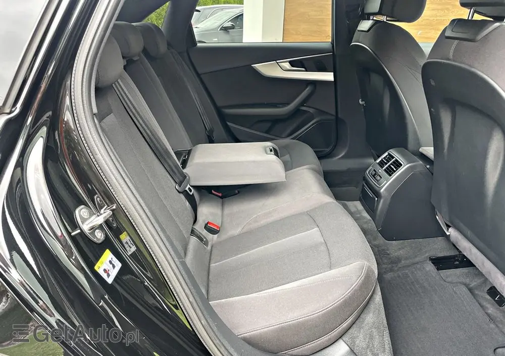 AUDI A4 Limousine 
