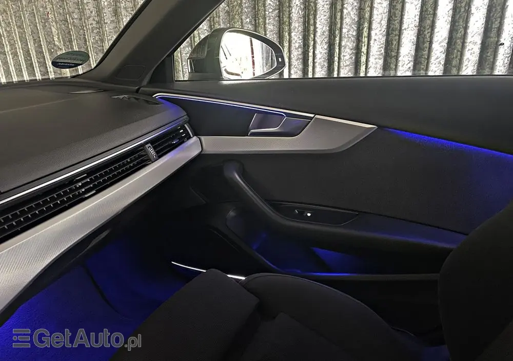 AUDI A4 Limousine 