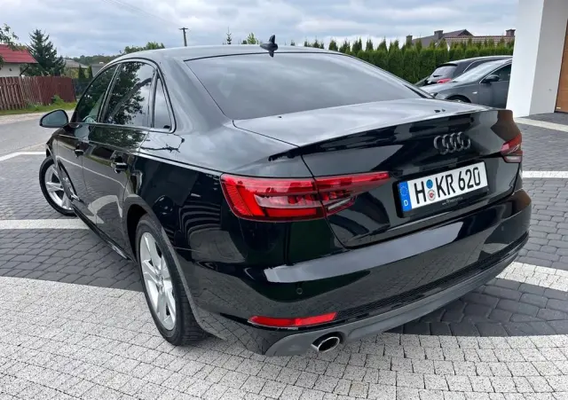 AUDI A4 Limousine 