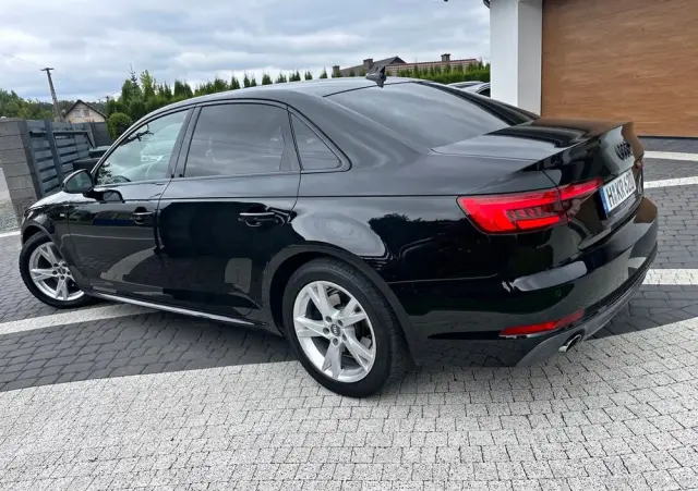 AUDI A4 Limousine 