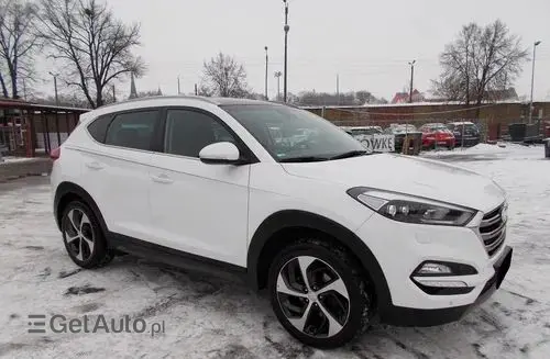 HYUNDAI Tucson 