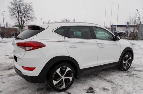 HYUNDAI Tucson 