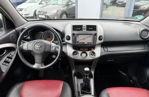 TOYOTA Rav 4 