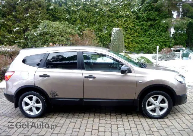 NISSAN Qashqai+2 2.0 Tekna Premium