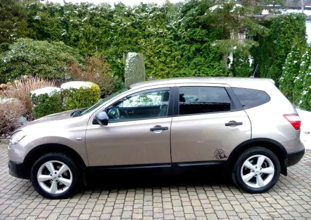 NISSAN Qashqai+2 2.0 Tekna Premium