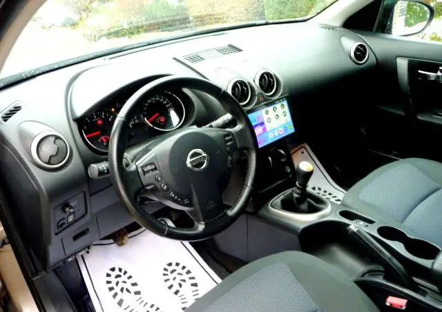 NISSAN Qashqai+2 2.0 Tekna Premium