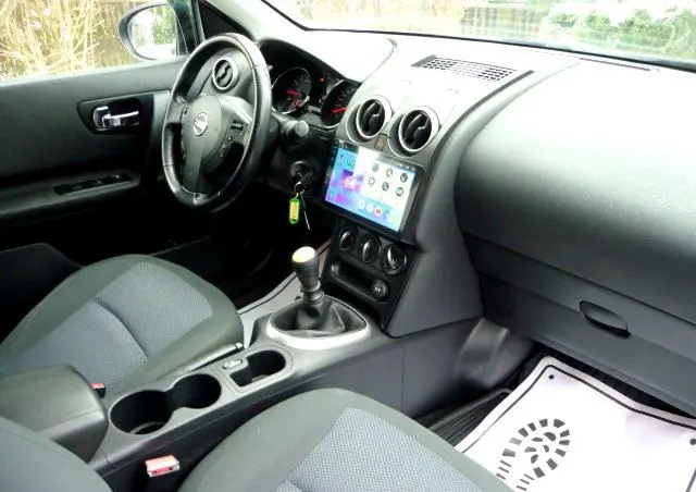 NISSAN Qashqai+2 2.0 Tekna Premium