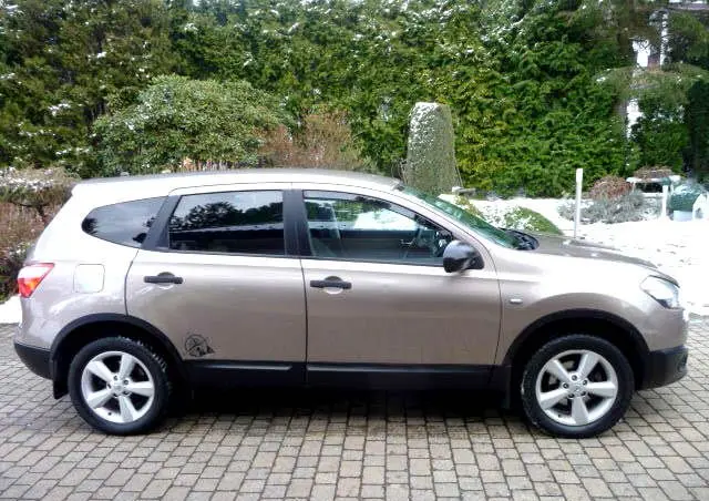NISSAN Qashqai+2 2.0 Tekna Premium