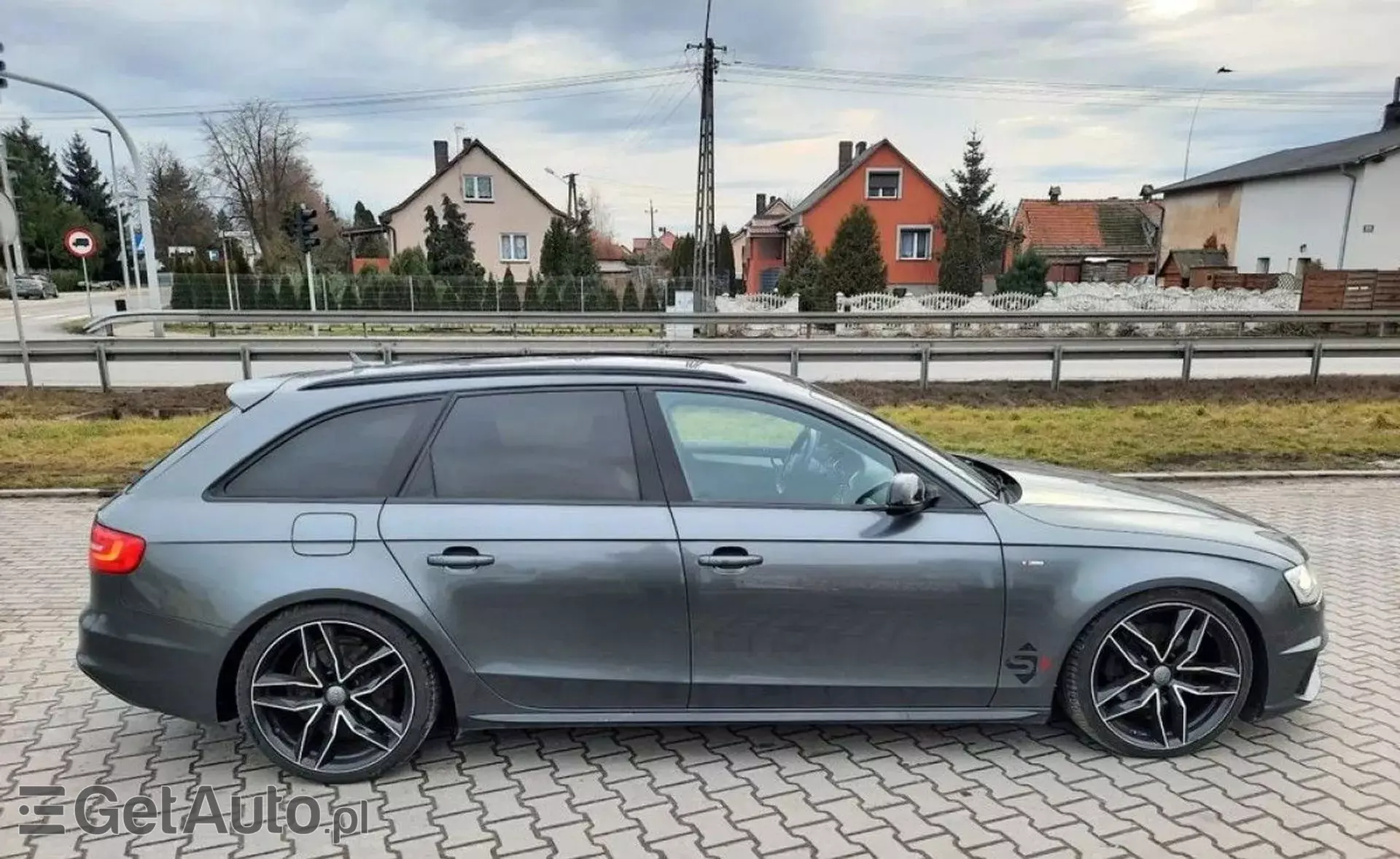 AUDI A4 