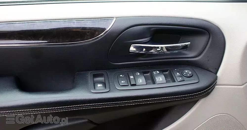 LANCIA Voyager 2.8CRD Gold