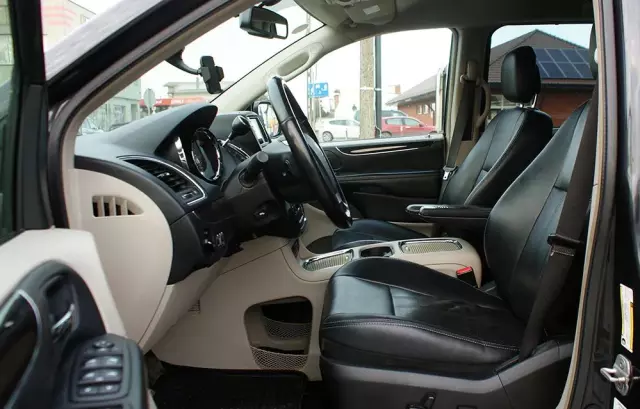 LANCIA Voyager 2.8CRD Gold