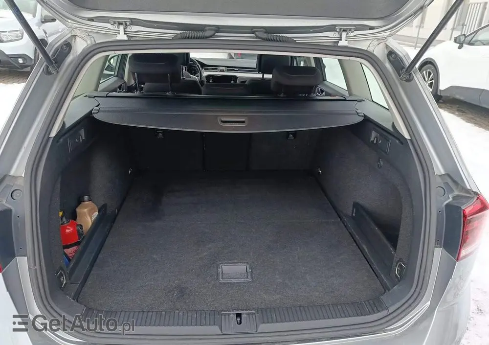 VOLKSWAGEN Passat 1.5 TSI EVO Business