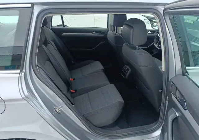 VOLKSWAGEN Passat 1.5 TSI EVO Business