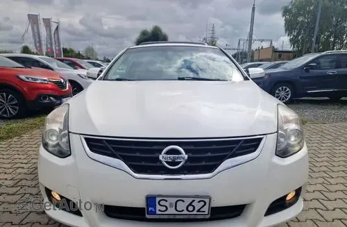 NISSAN Altima 