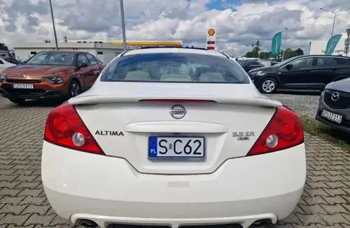 NISSAN Altima 