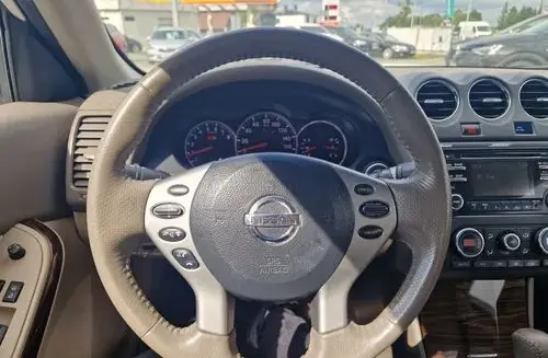 NISSAN Altima 