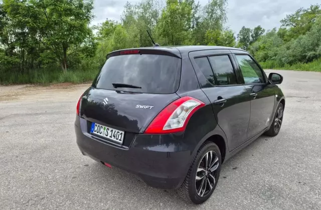 SUZUKI Swift 