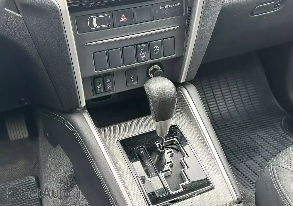 MITSUBISHI L200 2.2 d DC Instyle Plus