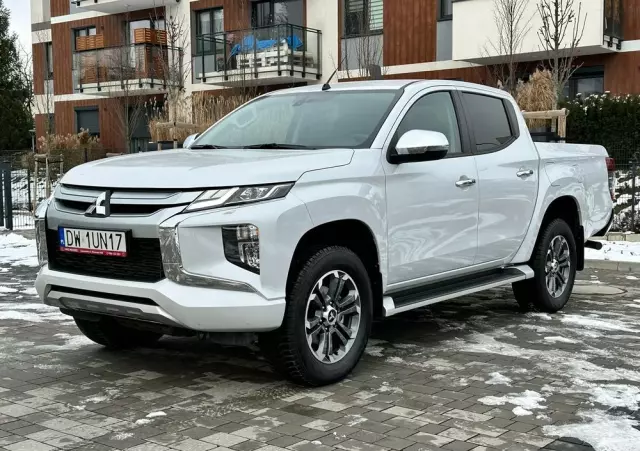 MITSUBISHI L200 2.2 d DC Instyle Plus