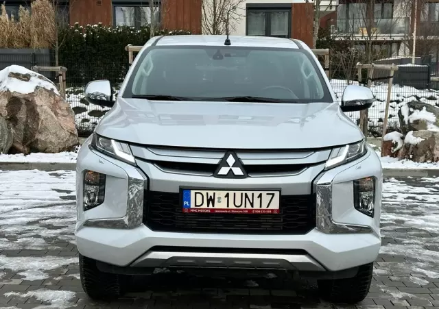 MITSUBISHI L200 2.2 d DC Instyle Plus