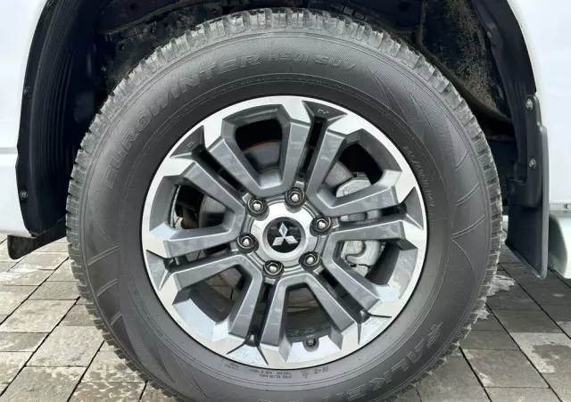 MITSUBISHI L200 2.2 d DC Instyle Plus