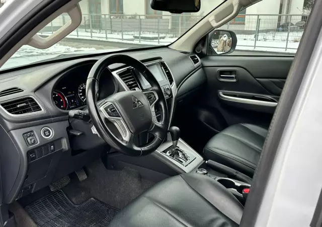 MITSUBISHI L200 2.2 d DC Instyle Plus