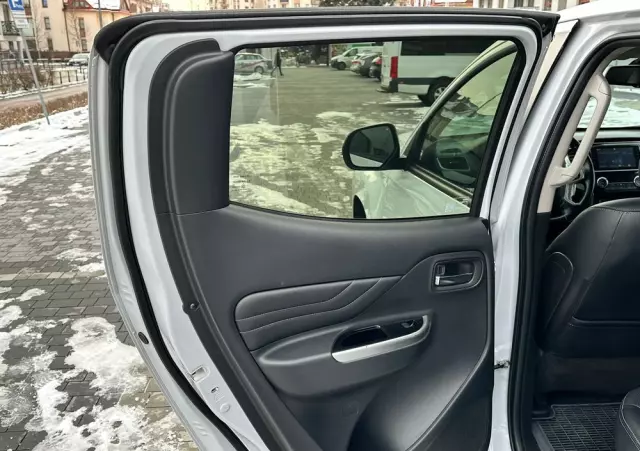 MITSUBISHI L200 2.2 d DC Instyle Plus