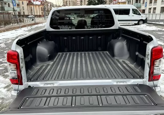 MITSUBISHI L200 2.2 d DC Instyle Plus