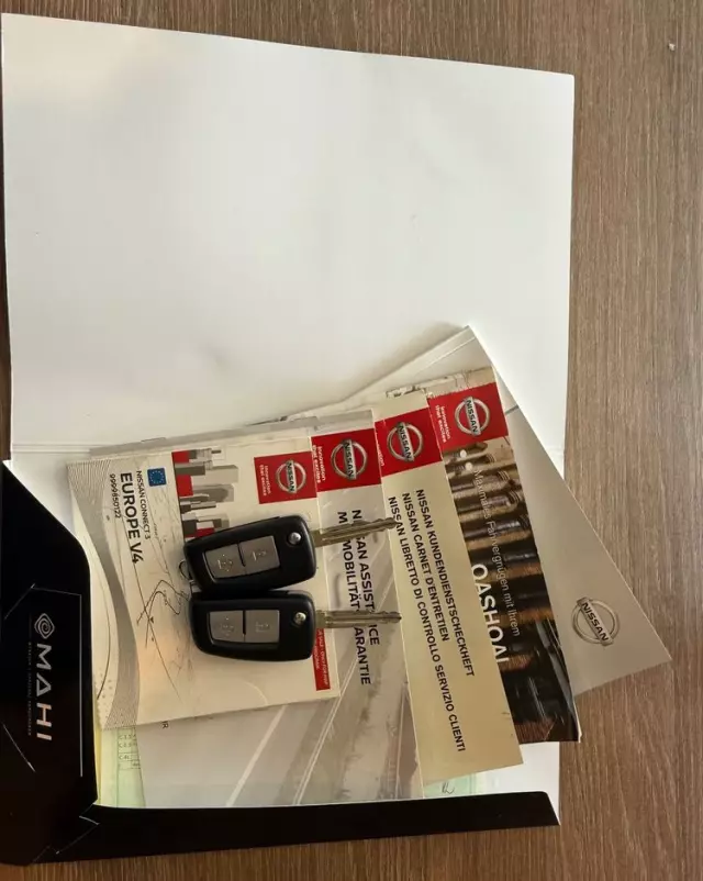 NISSAN Qashqai 1.2 DIG-T Acenta Xtronic EU6