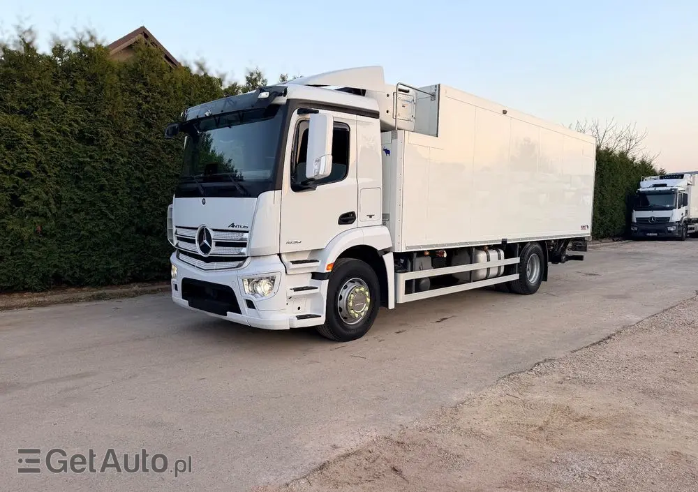 MERCEDES-BENZ ANTOS /1830/E 6/Chłodnia +Winda /18 Palet / Niski Przebieg122 Tys Km! 