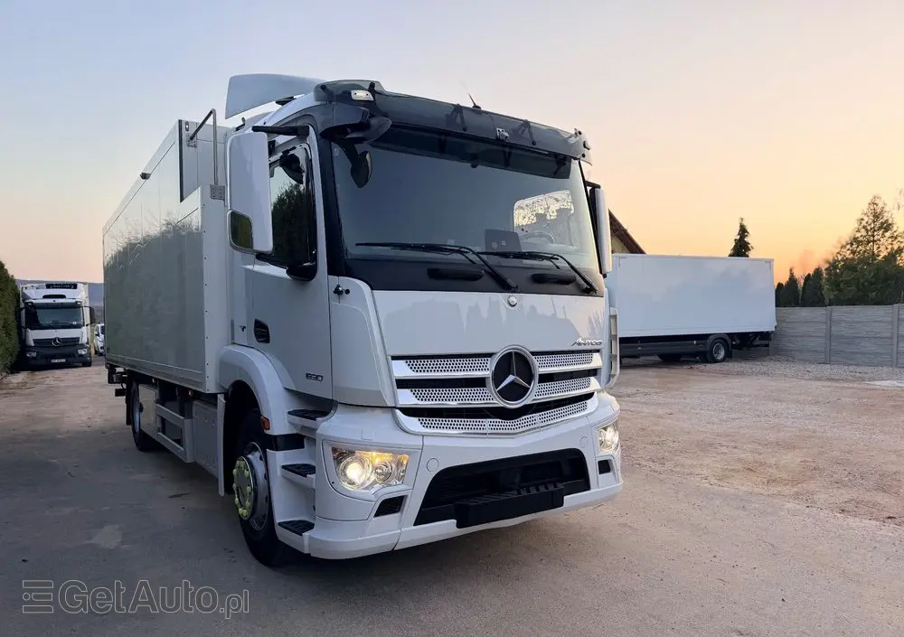 MERCEDES-BENZ ANTOS /1830/E 6/Chłodnia +Winda /18 Palet / Niski Przebieg122 Tys Km! 