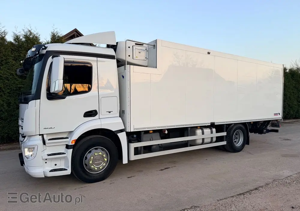 MERCEDES-BENZ ANTOS /1830/E 6/Chłodnia +Winda /18 Palet / Niski Przebieg122 Tys Km! 