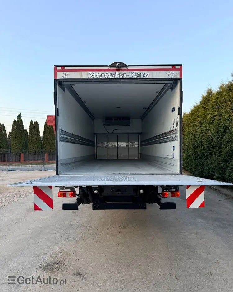 MERCEDES-BENZ ANTOS /1830/E 6/Chłodnia +Winda /18 Palet / Niski Przebieg122 Tys Km! 