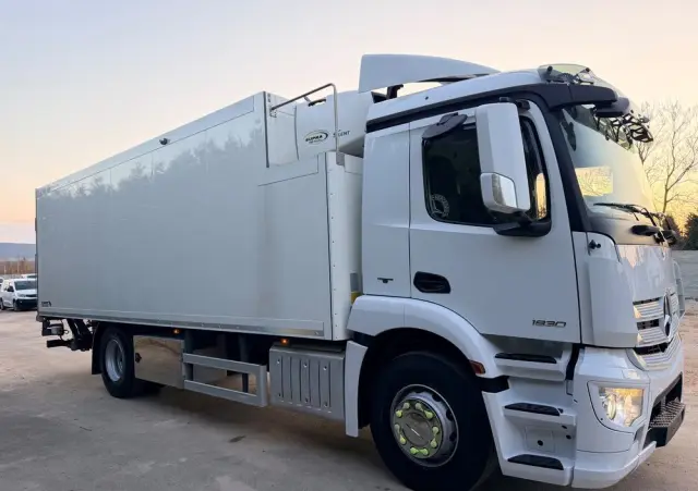 MERCEDES-BENZ ANTOS /1830/E 6/Chłodnia +Winda /18 Palet / Niski Przebieg122 Tys Km! 