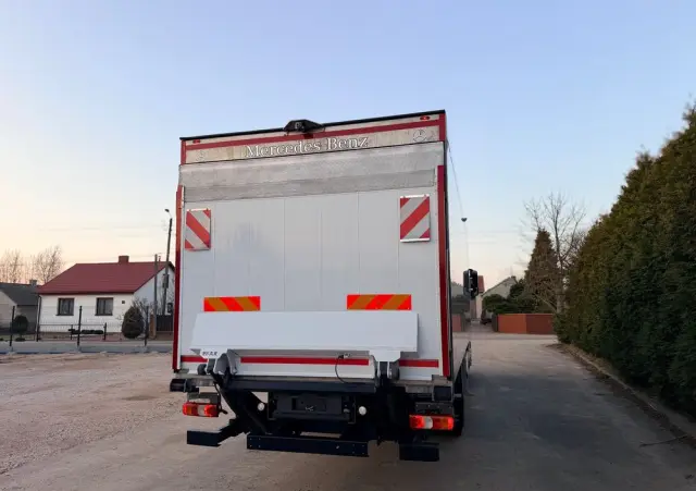 MERCEDES-BENZ ANTOS /1830/E 6/Chłodnia +Winda /18 Palet / Niski Przebieg122 Tys Km! 
