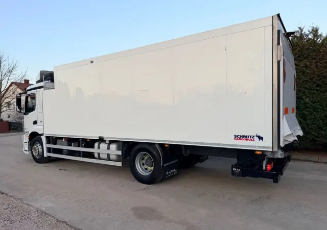 MERCEDES-BENZ ANTOS /1830/E 6/Chłodnia +Winda /18 Palet / Niski Przebieg122 Tys Km! 