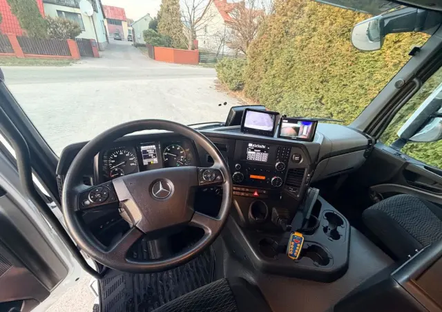 MERCEDES-BENZ ANTOS /1830/E 6/Chłodnia +Winda /18 Palet / Niski Przebieg122 Tys Km! 