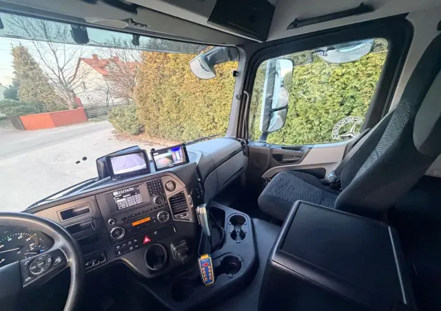 MERCEDES-BENZ ANTOS /1830/E 6/Chłodnia +Winda /18 Palet / Niski Przebieg122 Tys Km! 