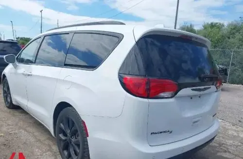 CHRYSLER Pacifica 