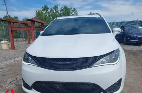 CHRYSLER Pacifica 