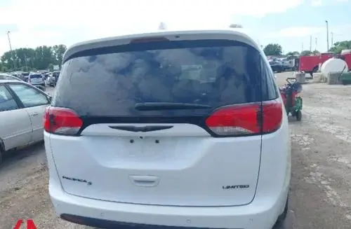 CHRYSLER Pacifica 
