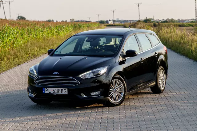 FORD Focus Titanium