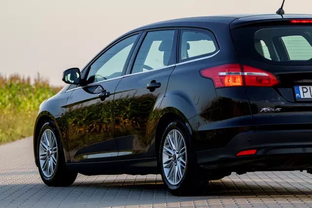FORD Focus Titanium