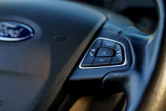 FORD Focus Titanium
