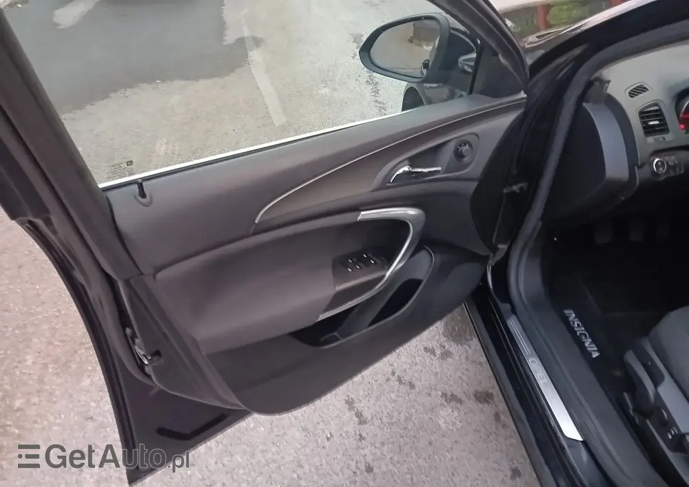 OPEL Insignia 1.8 Design Edition