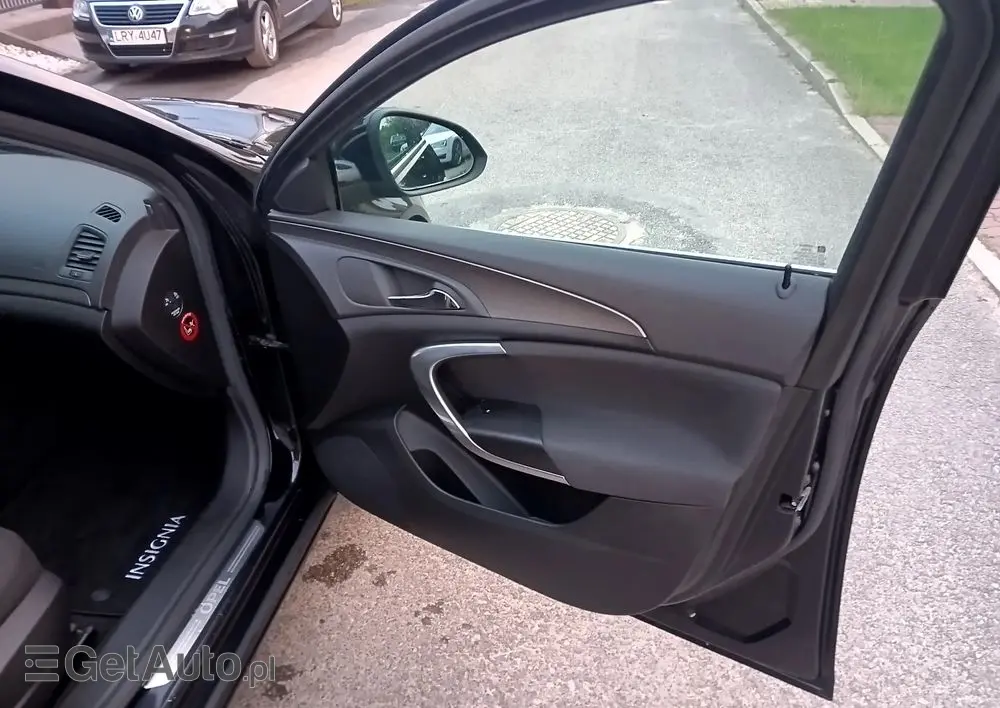 OPEL Insignia 1.8 Design Edition