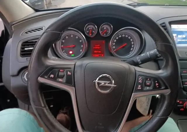 OPEL Insignia 1.8 Design Edition