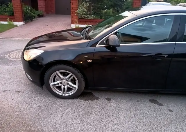 OPEL Insignia 1.8 Design Edition