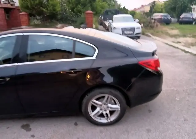 OPEL Insignia 1.8 Design Edition